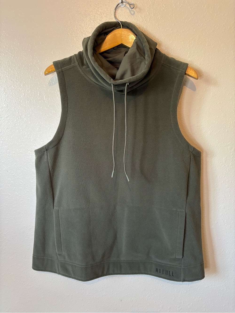 No bull sleeveless fleece hoodie